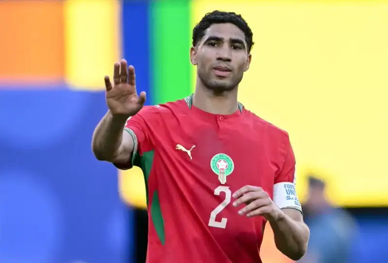 حكيمي يوجه رسالة قوية قبل موقعة هولندا ويكشف سر قوة منتخب المغرب
